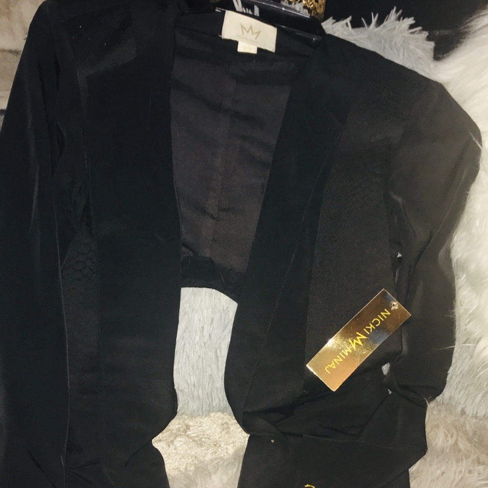 Nicki Minaj blazer 🖤